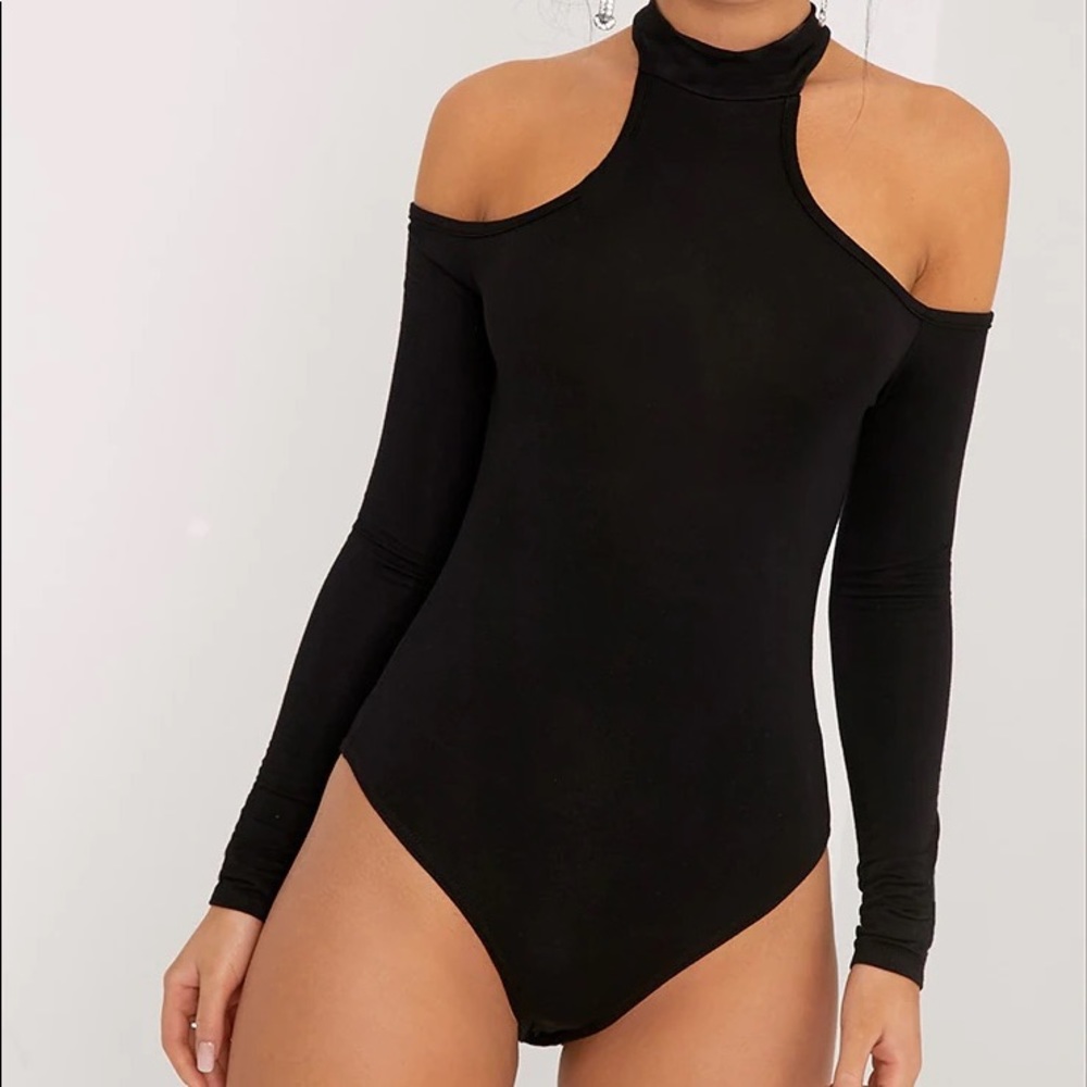 Prettylittlething cut out bodysuit sz 4